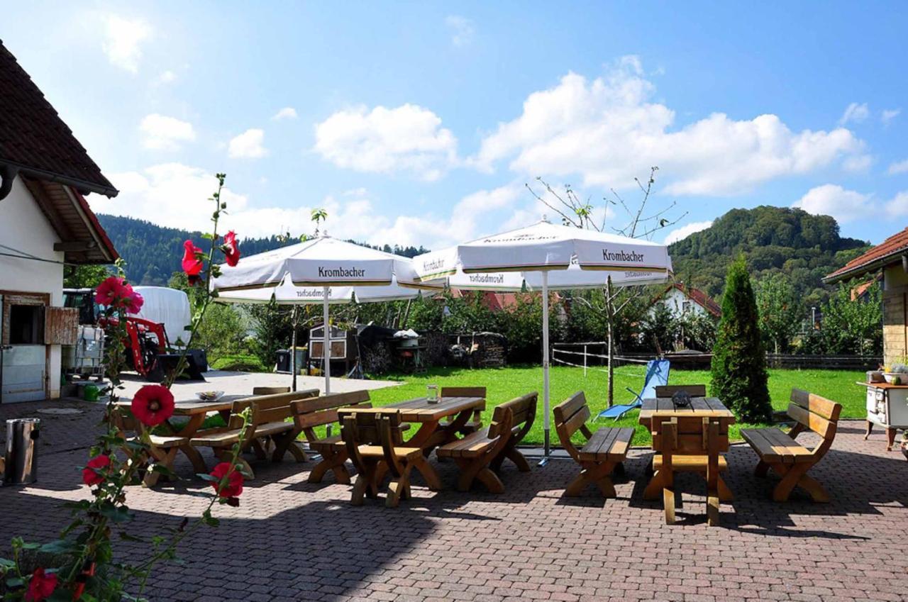 Landhotel Zur Pferdetraenke Schleid Exterior photo